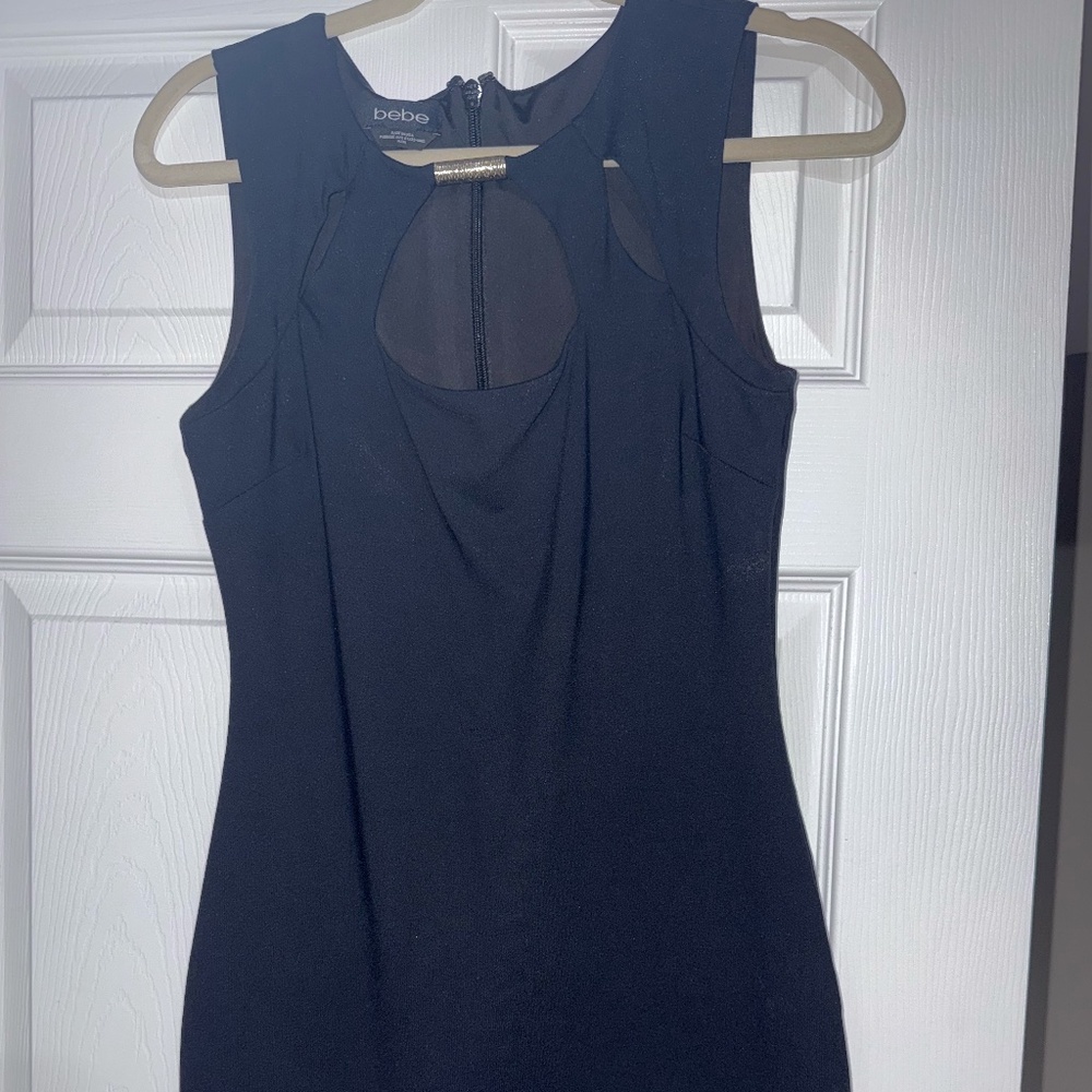 Alluring black dress